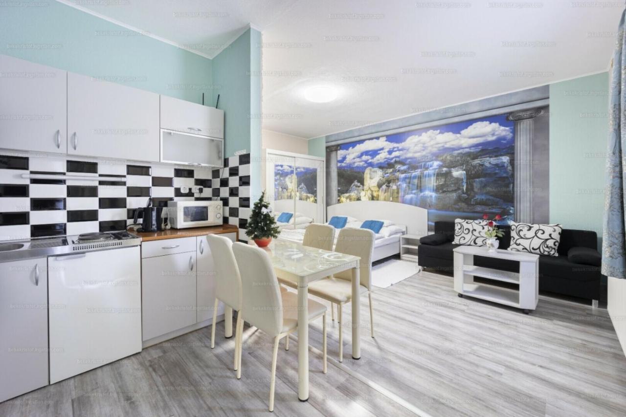 Kek Laguna Wellness Apartmanok Egerszalok Ngoại thất bức ảnh