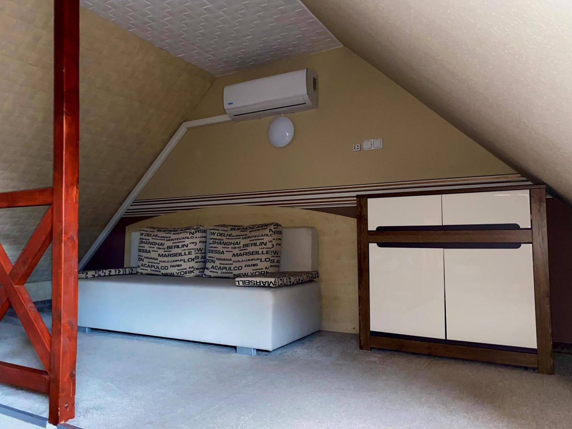 Kek Laguna Wellness Apartmanok Egerszalok Ngoại thất bức ảnh