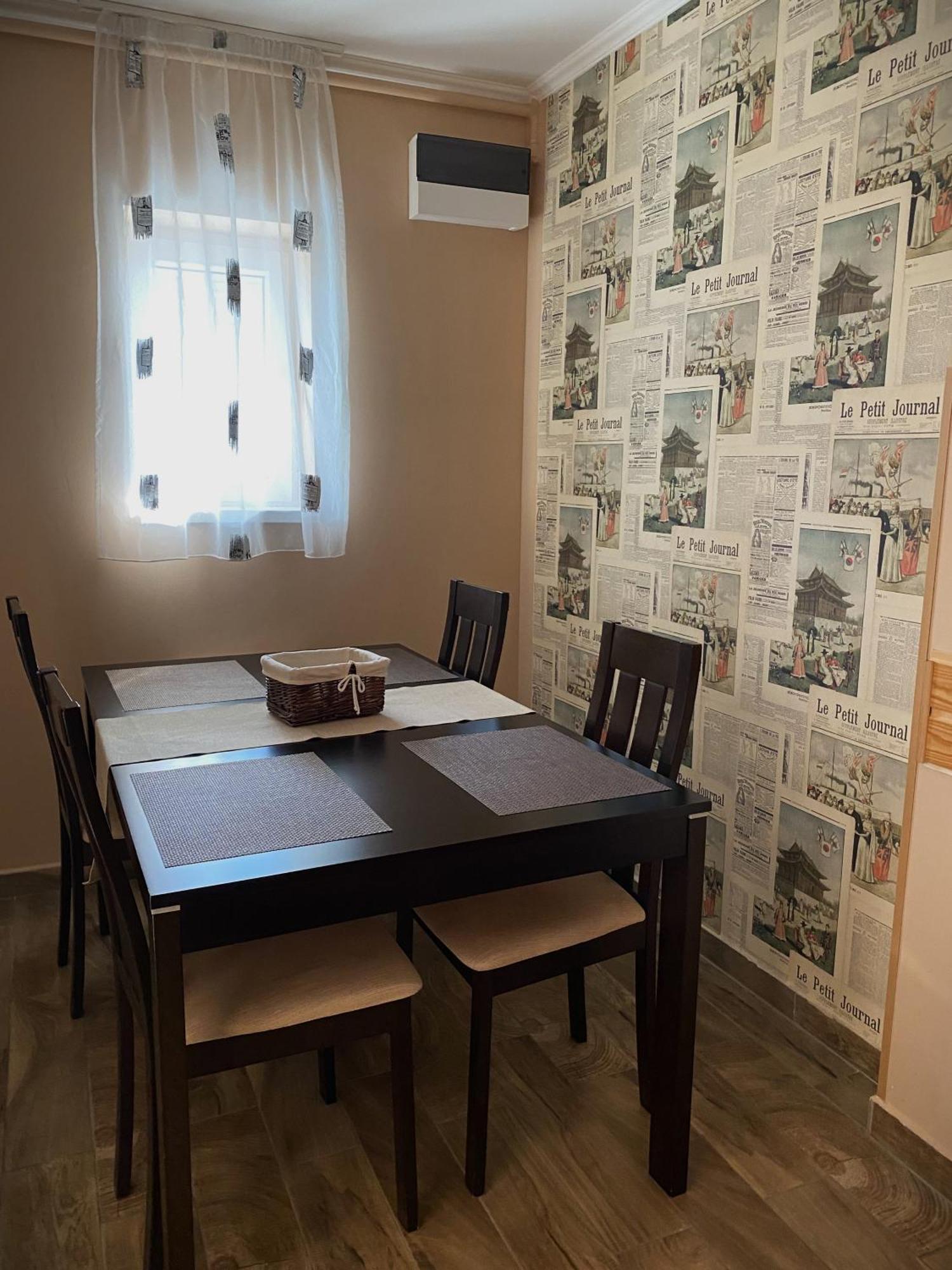 Kek Laguna Wellness Apartmanok Egerszalok Ngoại thất bức ảnh