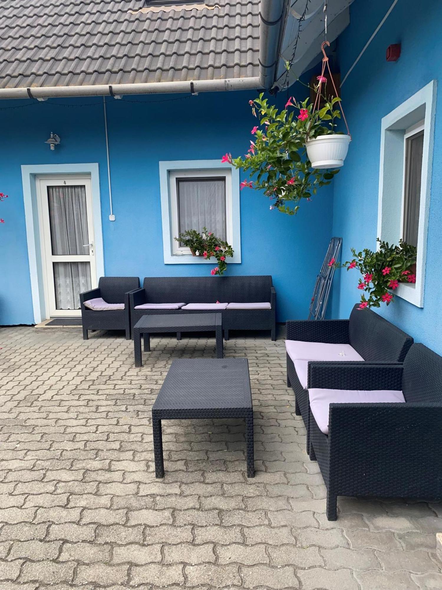Kek Laguna Wellness Apartmanok Egerszalok Ngoại thất bức ảnh