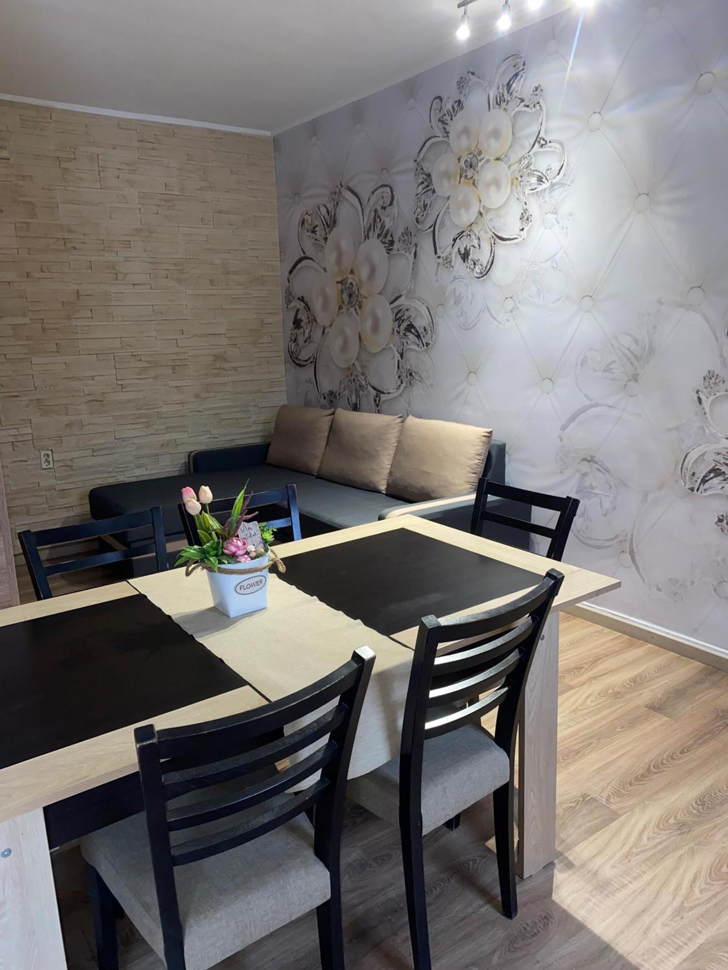 Kek Laguna Wellness Apartmanok Egerszalok Ngoại thất bức ảnh